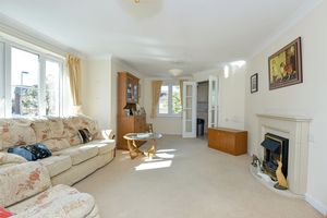 LIVING ROOM- click for photo gallery